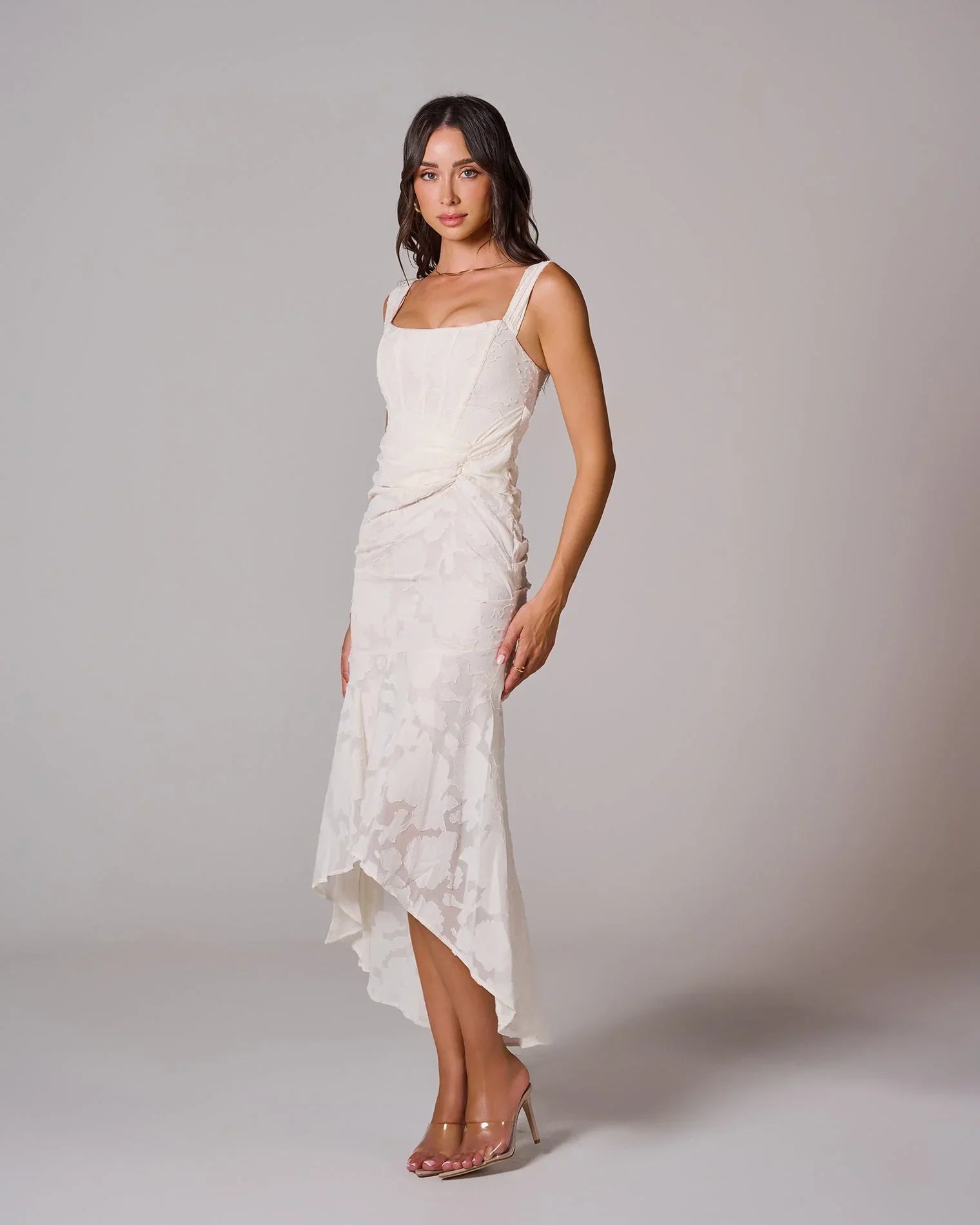 Lace Dress with Elegant Design for Special Occasions - Available in Multiple Sizes