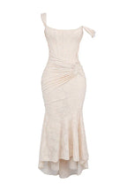 Lace Dress with Elegant Design for Special Occasions - Available in Multiple Sizes