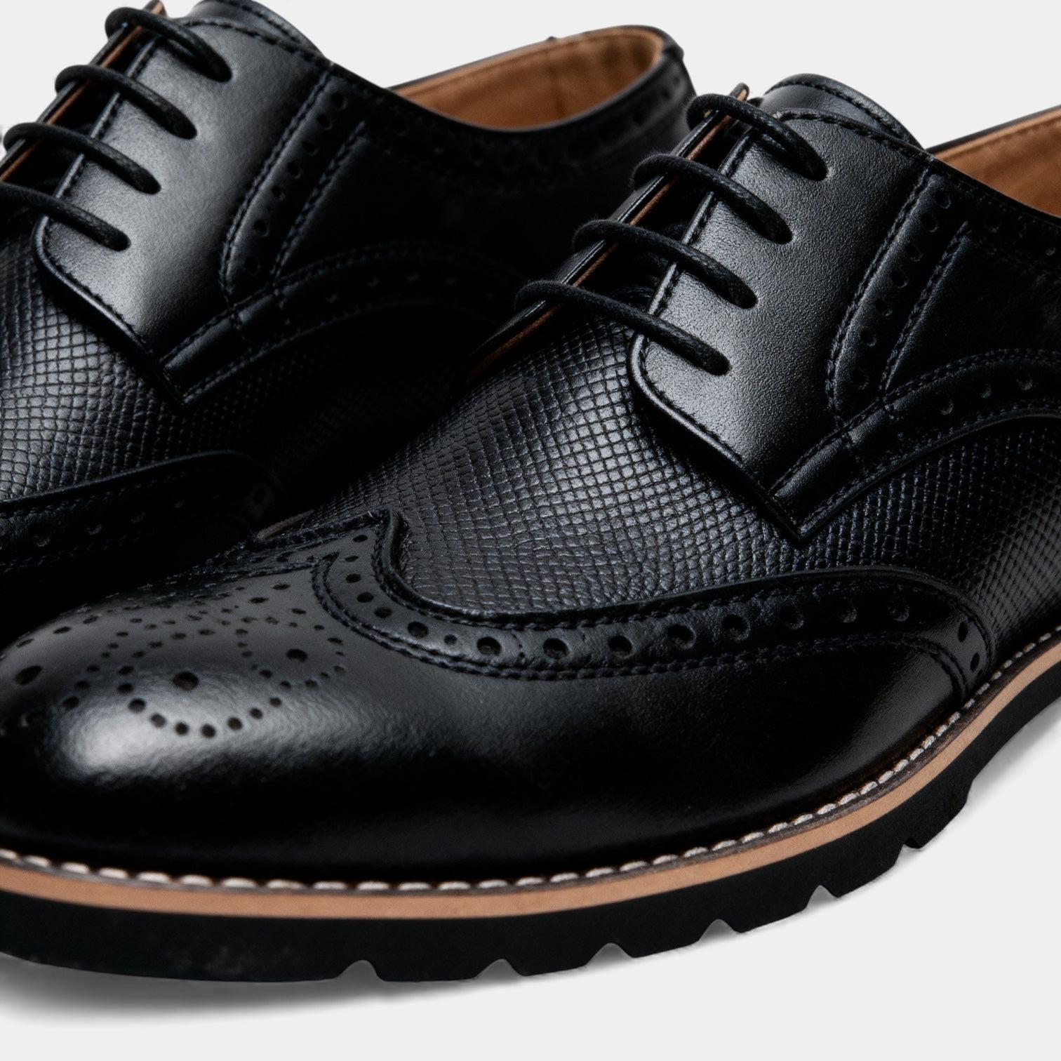 Men's Wingtip Brogue Shoes in Faux Leather for Formal and Casual Wear
