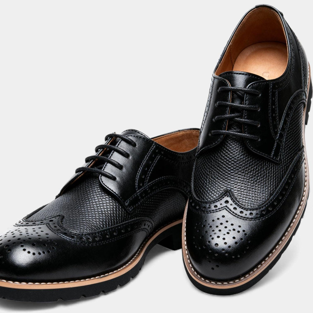 Men's Wingtip Brogue Shoes in Faux Leather for Formal and Casual Wear