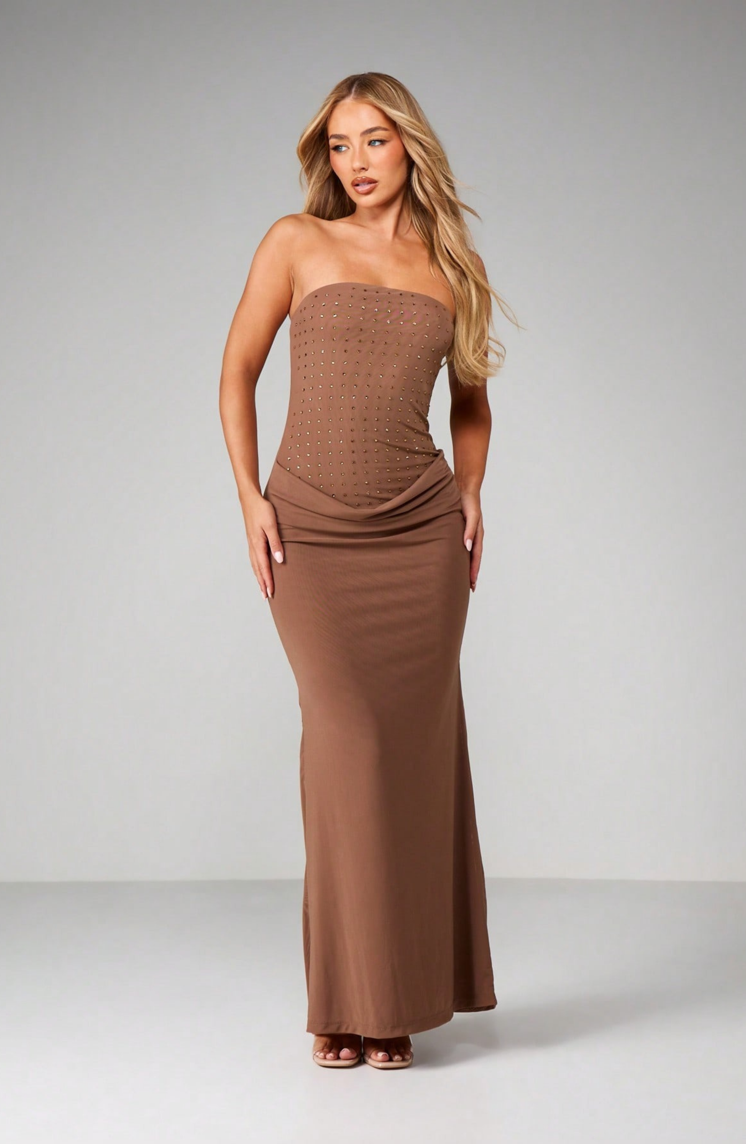Red Maxi Dress with Adjustable Straps for Casual or Formal Events