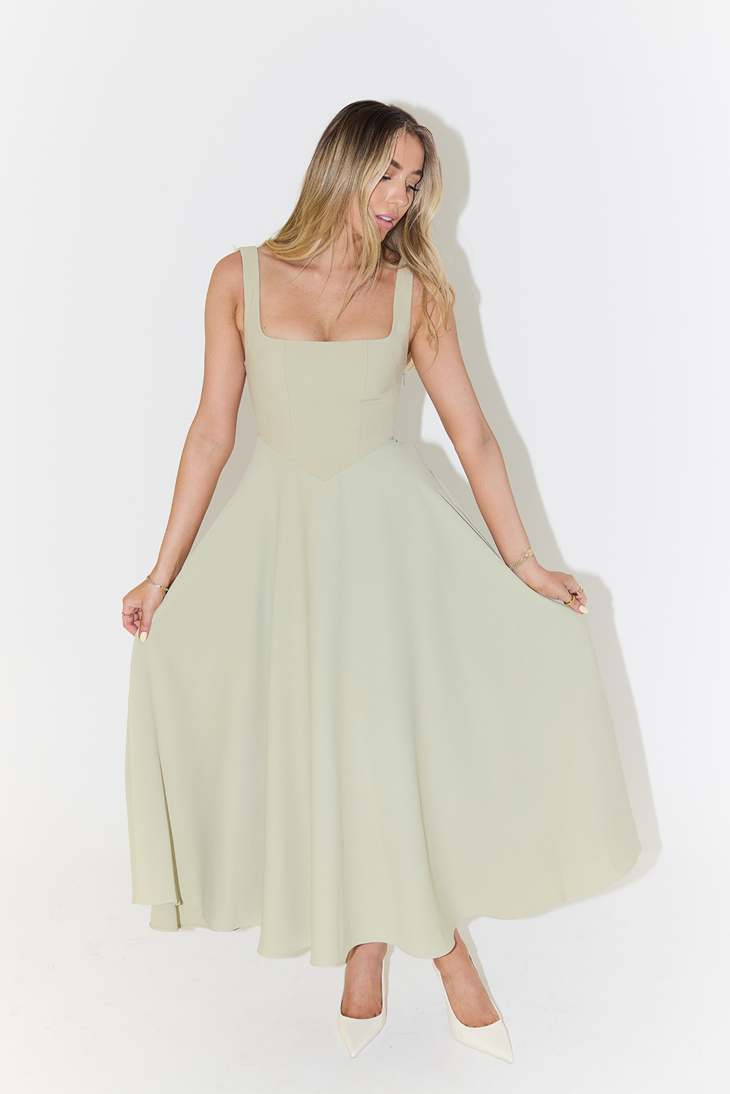 Women's Sleeveless Midi Dress with Square Neckline - Casual Summer Fashion for Everyday Wear
