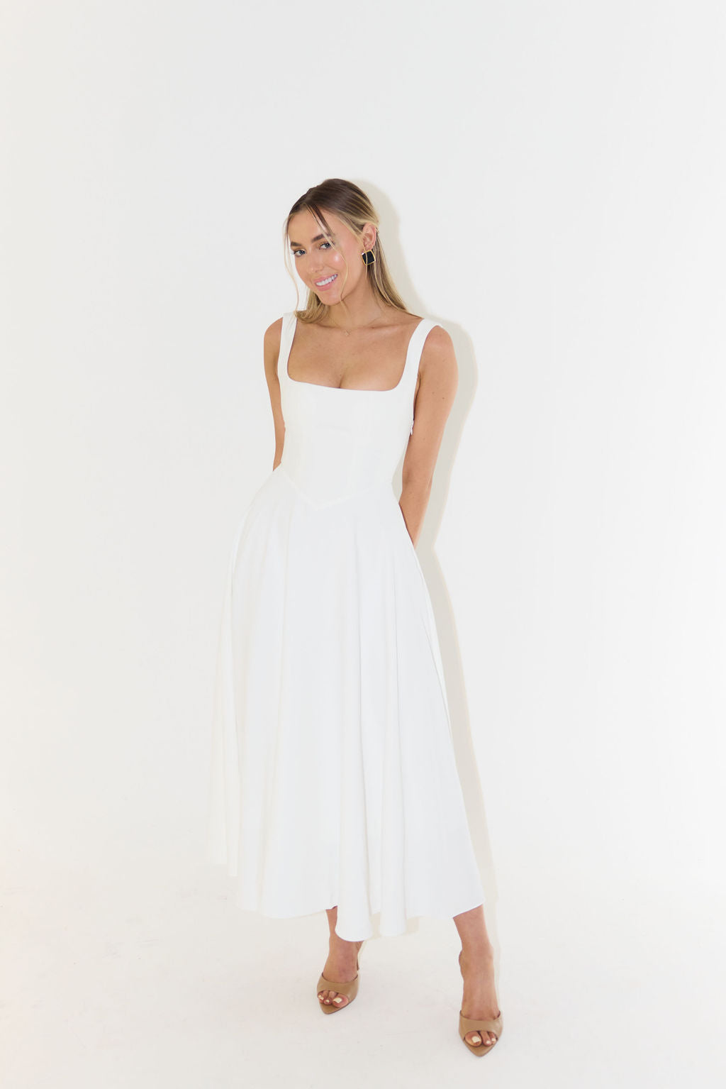 Women's Sleeveless Midi Dress with Square Neckline - Casual Summer Fashion for Everyday Wear